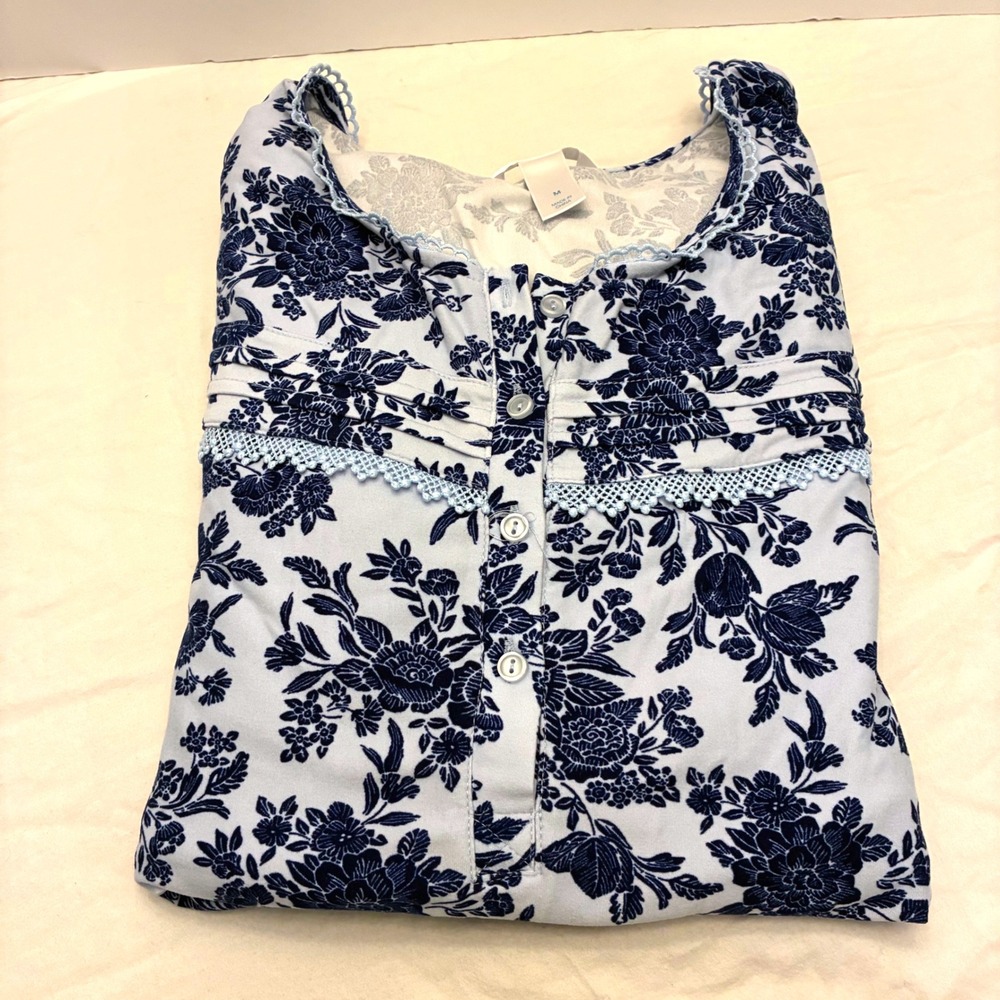 Adonna Sleepwear Women Nightgown Medium Blue White Floral Lace Trim Cottagecore